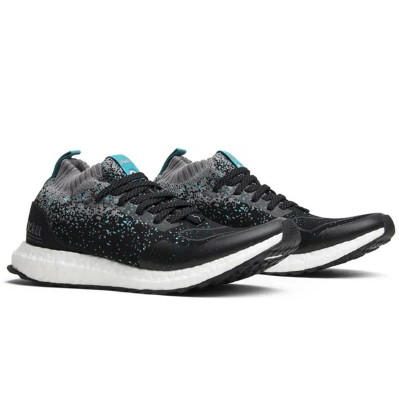 Solebox x Packer Shoes x adidas UltraBoost Mid 'Core Black Energy Blue’ - Picture 2 of 9